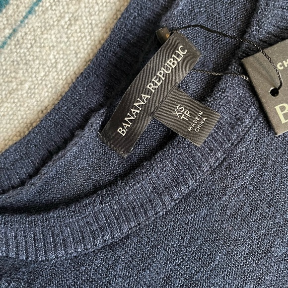 Banana Republic Linen Blend Lightweight Dark Navy Crewneck Sweater. Women’s XS - Picture 2 of 6